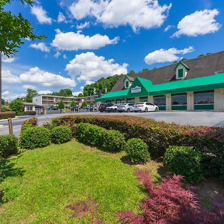 Budgetel Inn And Suites Lodge West Exterior photo